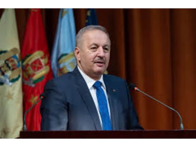 ministrul apărării naţionale: “vom introduce stagiul militar voluntar”