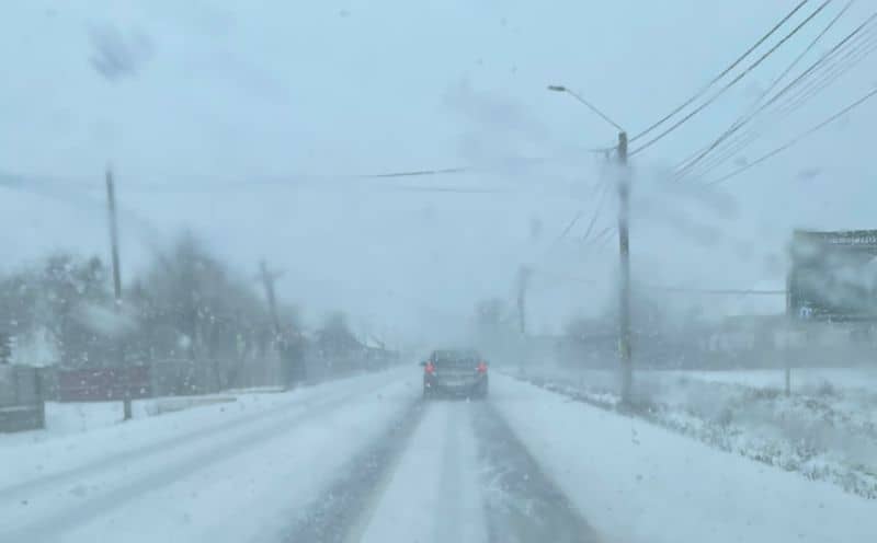 video foto ninsoare puternică pe dn1. drumuri cu zăpadă peste tot în județul sibiu
