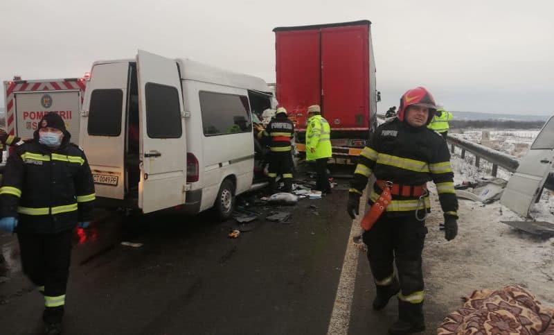 foto accident grav pe dn6 - un mort și șase răniți