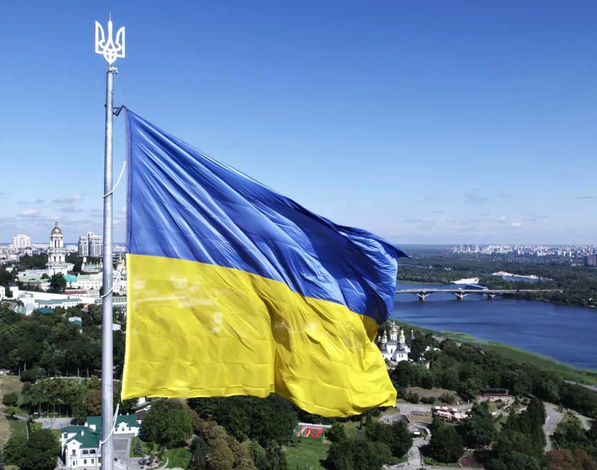 președintele ucrainei a cerut occidentului să nu mai genereze panică