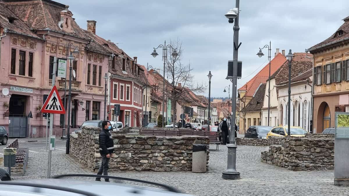 VIDEO FOTO - Alarmă falsă la Sibiu pe 9 mai - Amenințarea cu bombă nu se confirmă