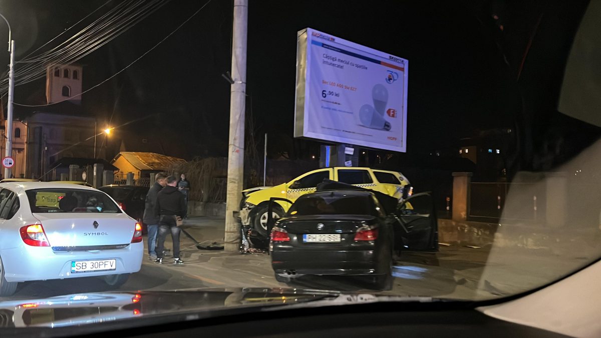 VIDEO FOTO Accident grav pe strada Constituției - Cinci mașini implicate