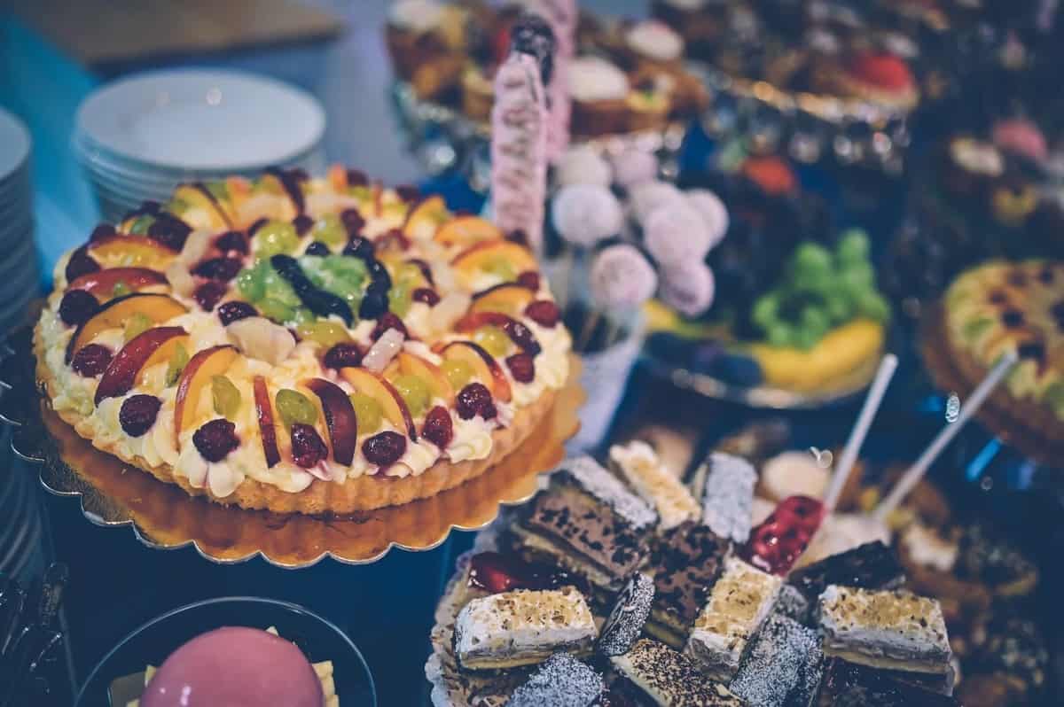 degustări gratuite de prăjituri și torturi de la dulcesa r în cea mai nouă cofetărie din sibiu