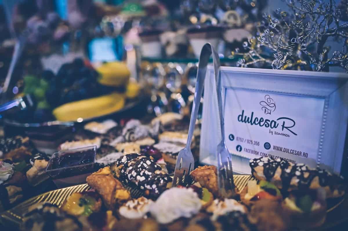 degustări gratuite de prăjituri și torturi de la dulcesa r în cea mai nouă cofetărie din sibiu