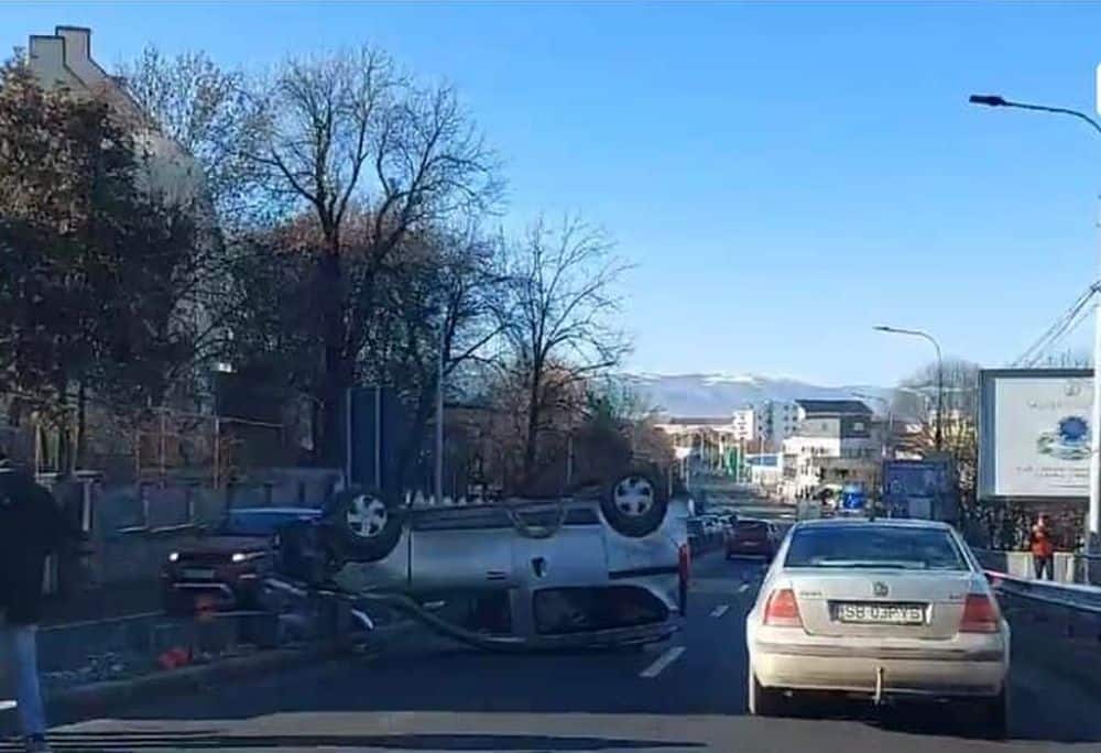 video – mașină răsturnată pe șoseaua alba iulia – al treilea accident în același loc în câteva zile