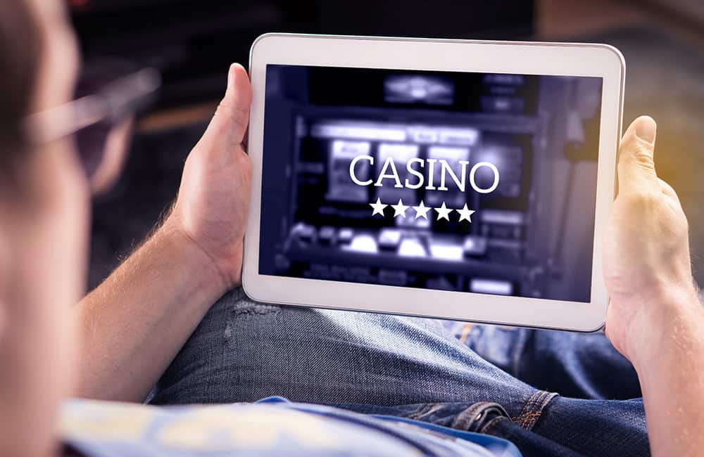 poţi juca blackjack online cu prietenii?