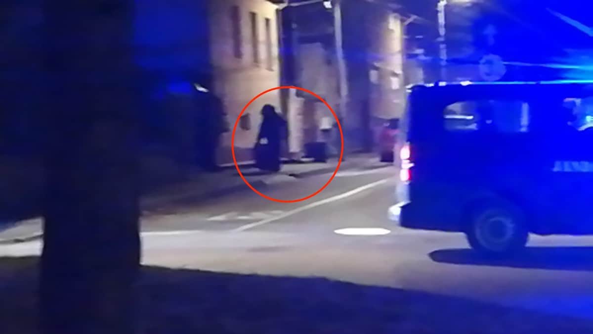 foto alertă la sibiu - colet suspect găsit pe strada george enescu - era plin cu haine