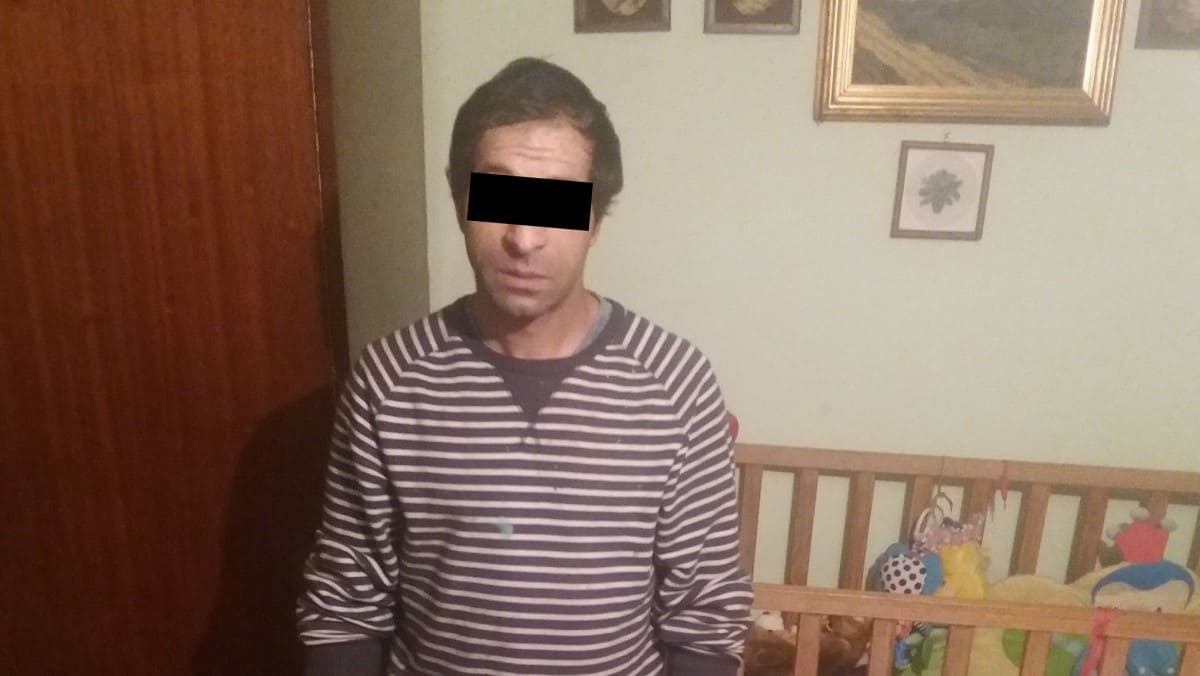 sibianul care și-a omorât copilul, condamnat la 15 ani închisoare. l-a bătut cu pumnii și apoi l-a sufocat