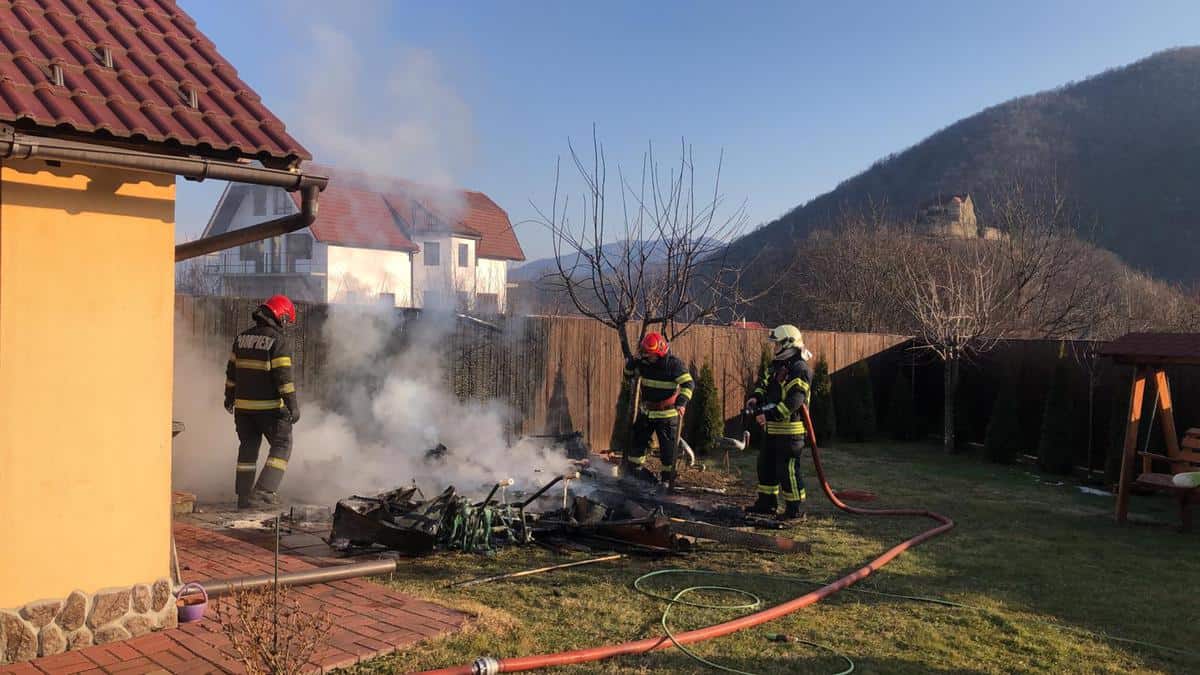 foto: incendii la cisnădie și cisnădioara - au ars două magazii