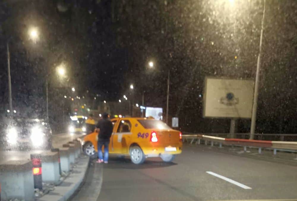 video – mașină răsturnată pe șoseaua alba iulia – al treilea accident în același loc în câteva zile