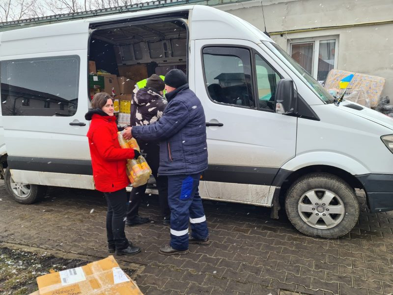 foto donațiile din mediaș au ajuns la persoanele refugiate din ucraina