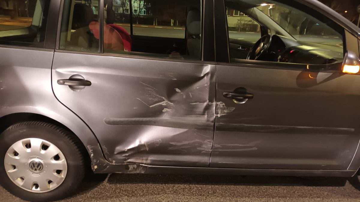 foto: accident provocat intenționat în sibiu de un șofer irascibil - „m-a acroșat și a fugit”