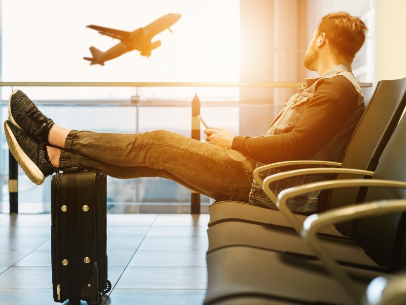 zboruri anulate şi întârziate de paște din lipsă de personal la companiile aeriene