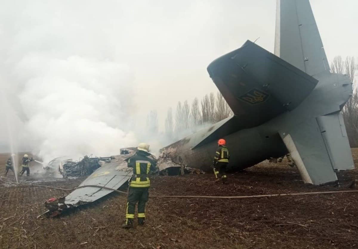 ucraina anunță că a doborât zeci de avioane rusești și a distrus două convoaie de armament
