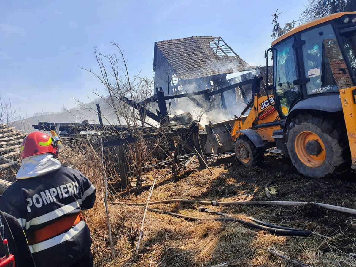 patru incendii de vegetație în ultimele ore - ștrandul din mediaș, în pericol să ardă