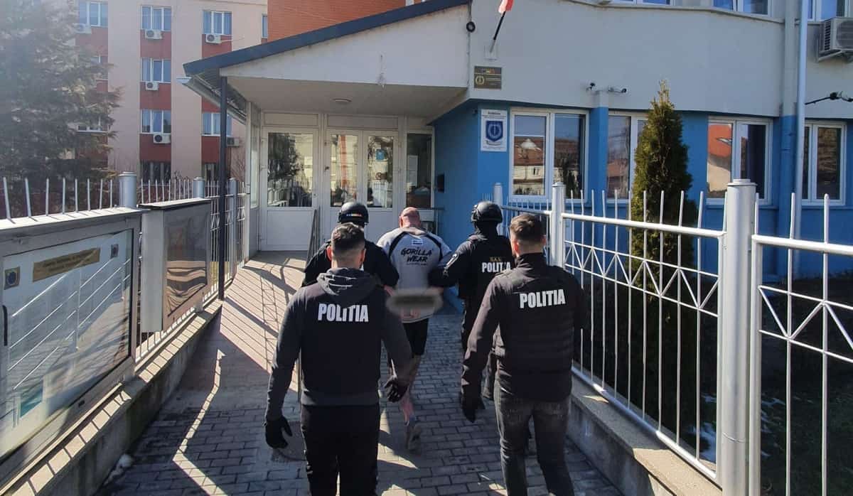proxenet din sibiu, reținut de polițiști – a racolat mai multe femei și le-a dus la produs în austria