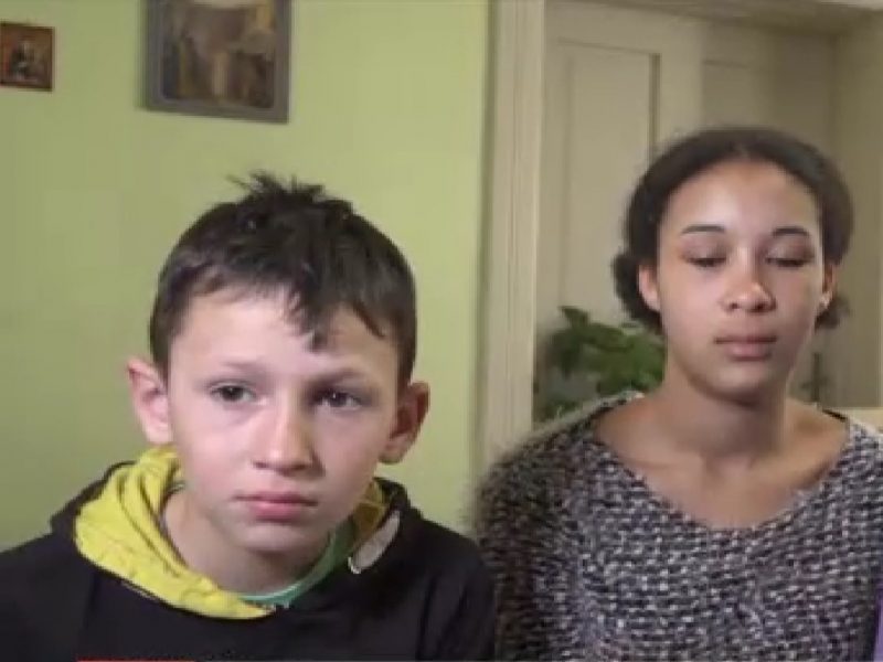 familia preotului din veștem a adoptat o mama cu doi copii din ucraina