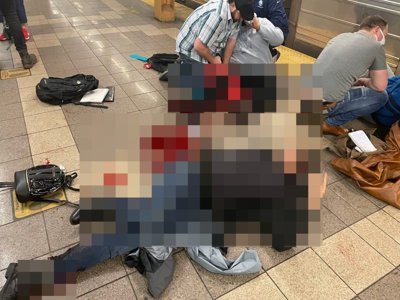 atac armat într-o stație de metro din new york - mai multe persoane împușcate