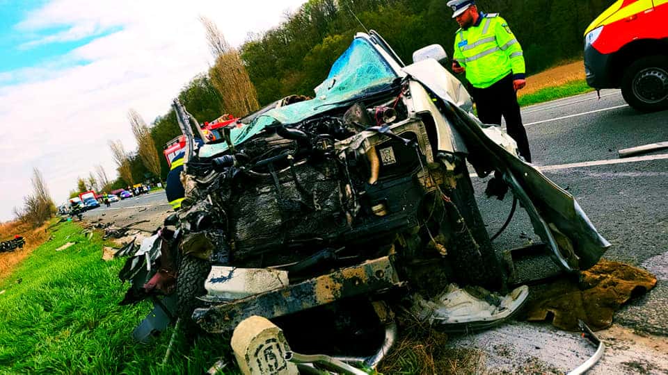 foto tragedie în bacau - un şofer a omorât trei oameni după ce a condus cu 210km/h
