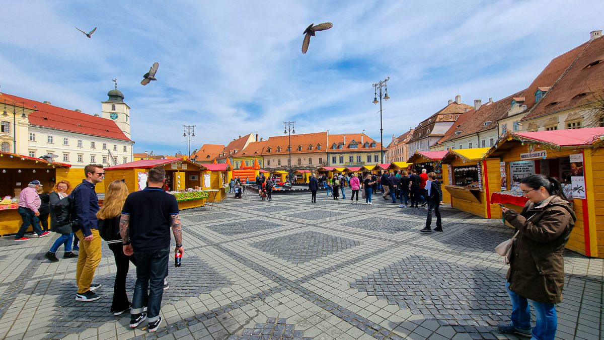 peste o mie de cazuri covid în românia - la sibiu sunt 21