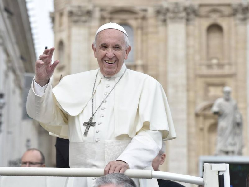 mesajul papei de paște: „încetați vărsarea de sânge”