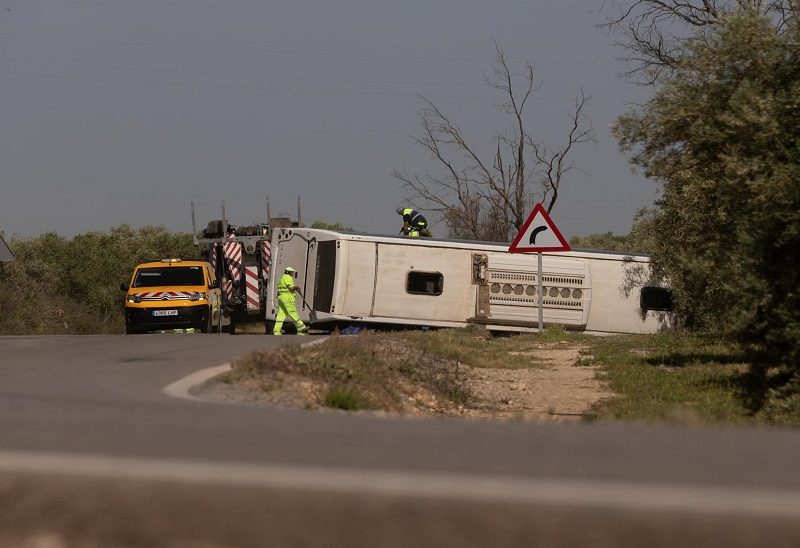 autocar cu români răsturnat în spania - doi oameni au murit, iar alți trei sunt grav răniți