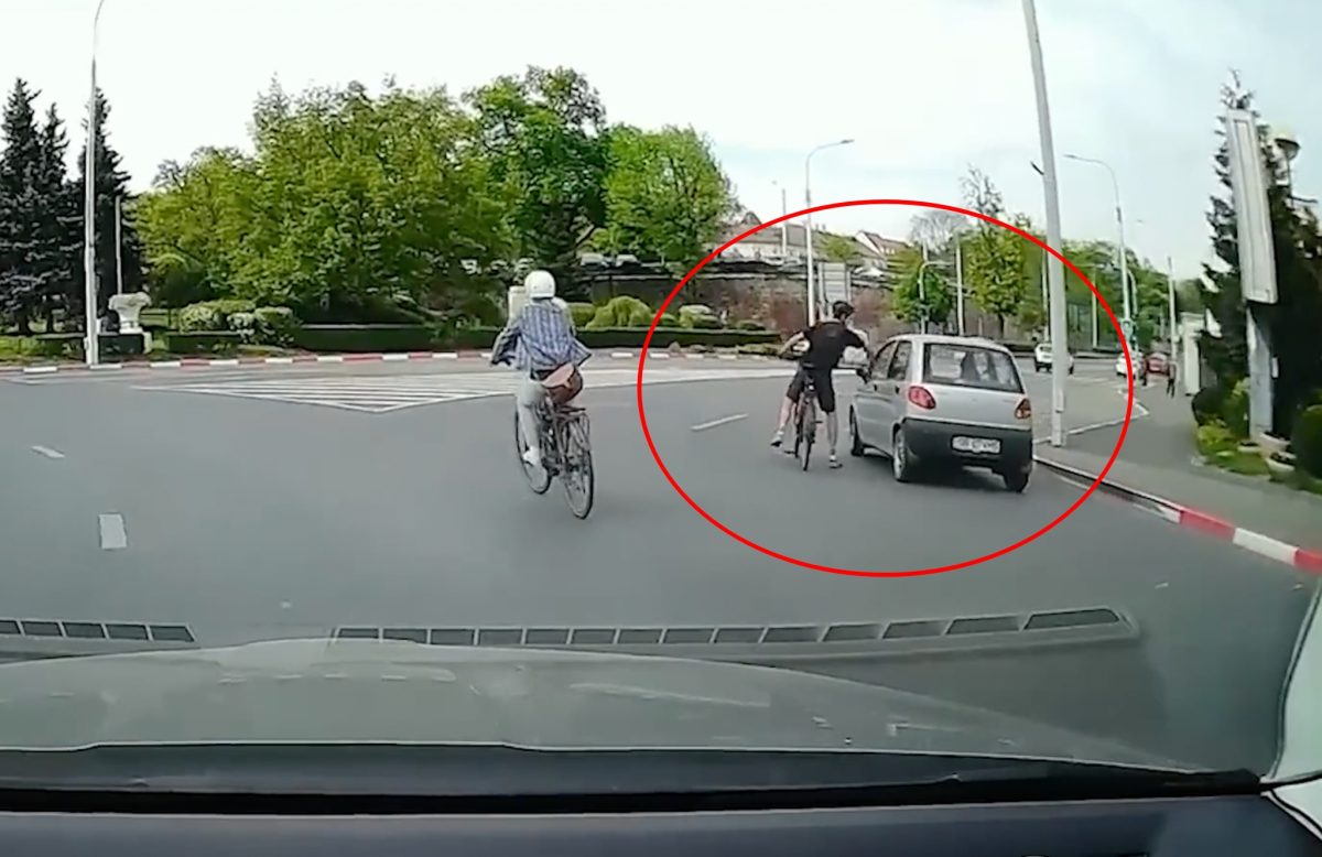 video: șoferiță agresată de un biciclist în trafic la sibiu - „i-a lovit mașina cu pumnii”