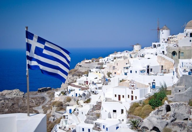 ce mai pot face turiștii care au covid în grecia