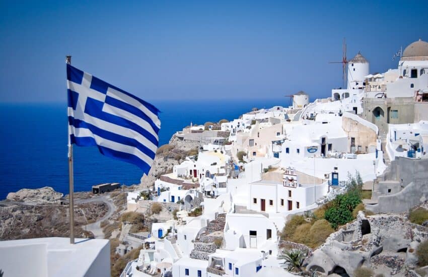ce mai pot face turiștii care au covid în grecia