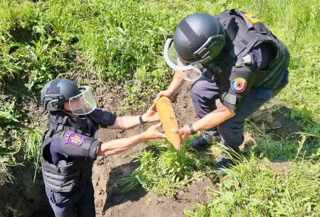 pirotehniștii isu sibiu au distrus 160 de elemente de muniție colectate în poligonul gușterița