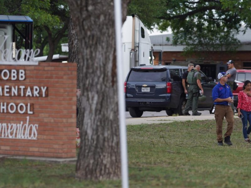 atac armat în texas: peste 20 de copii și doi profesori au fost uciși într-o școală primară