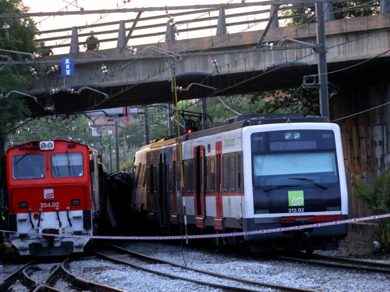 accident feroviar în sudul barcelonei – cel puțin 22 de persoane sunt grav rănite