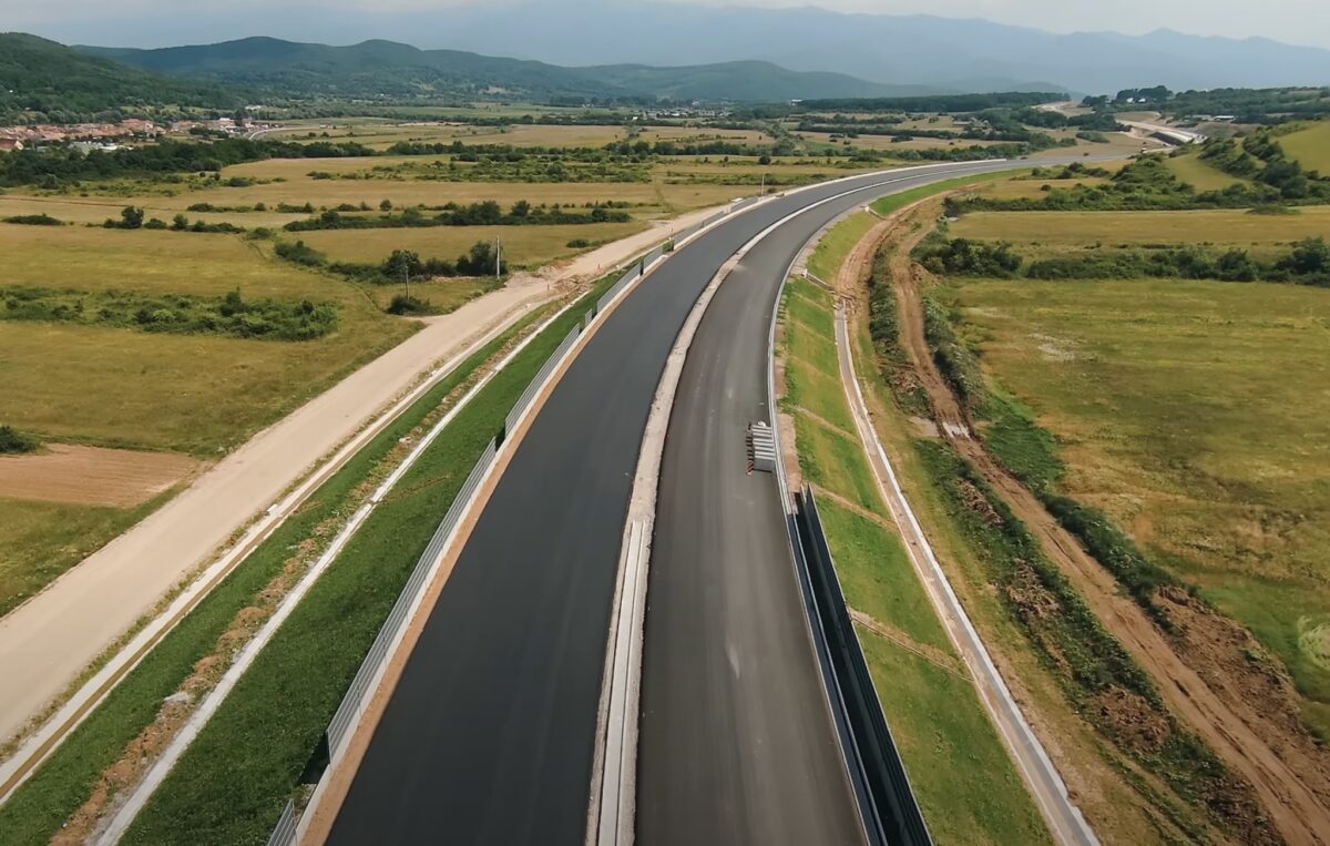 primul lot al autostrăzii sibiu-pitești ar putea fi inaugurat la mijlocul lunii decembrie 