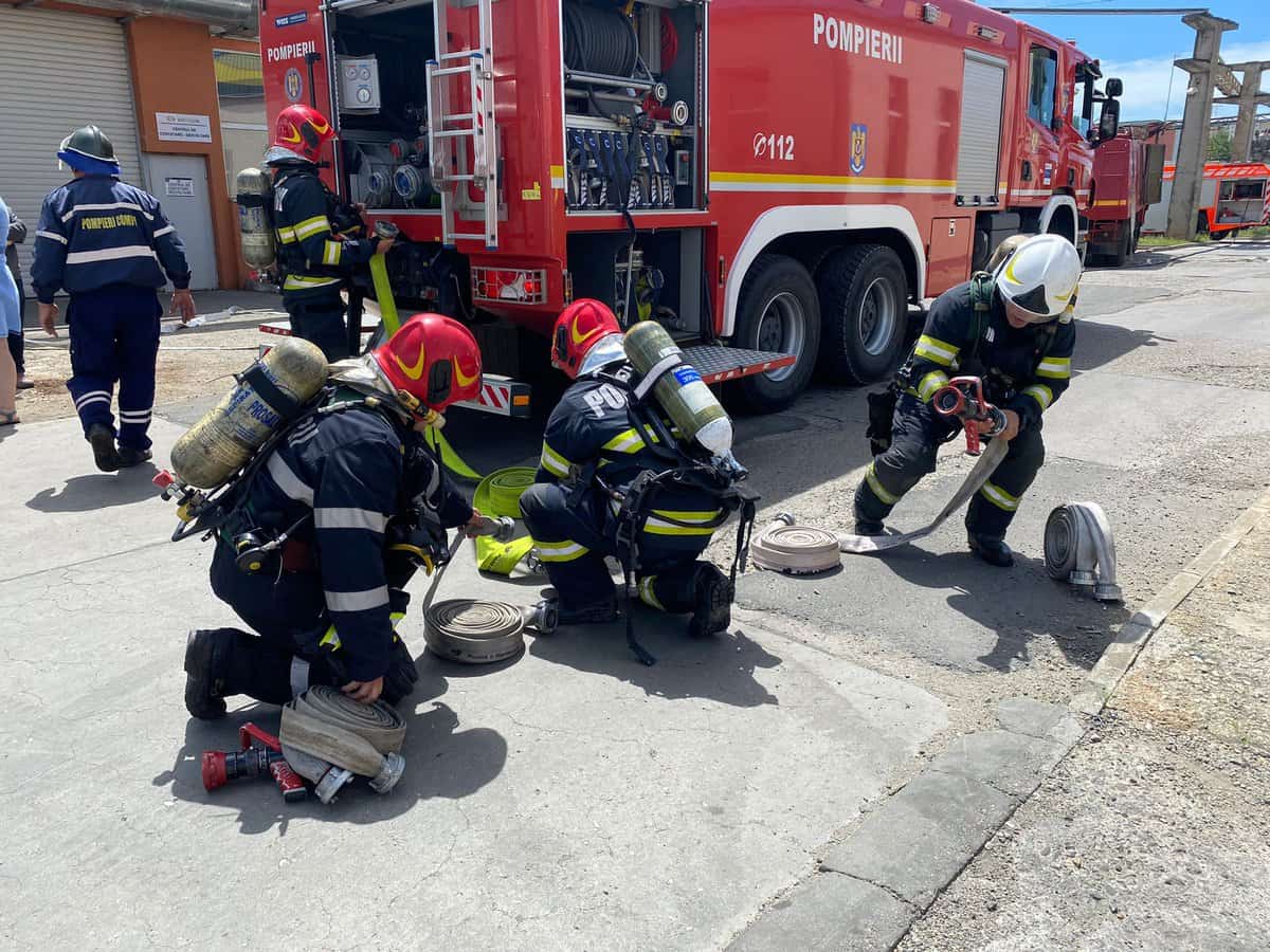 update foto: simulare de incendiu la o fabrică din sibiu