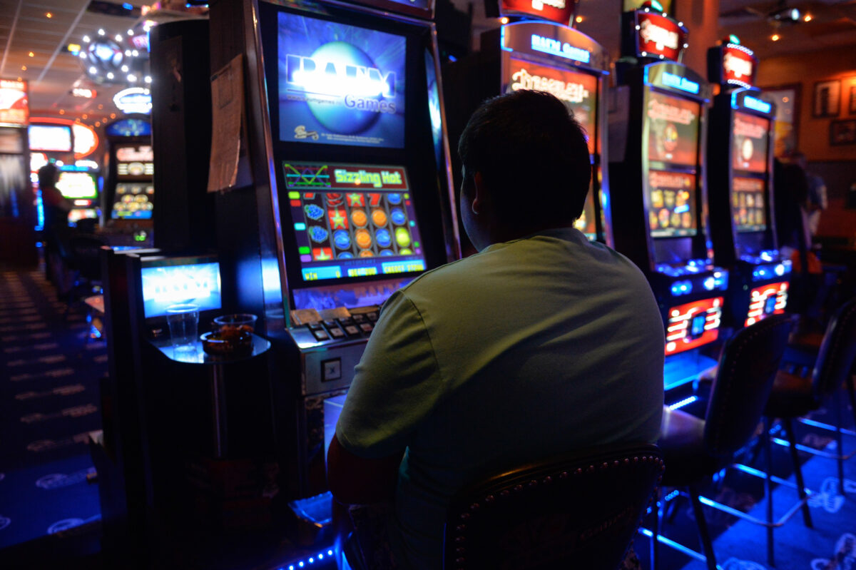 avertisment de la operatorii de jocuri de noroc online - o taxă de 40% va trimite jucătorii către site-uri ilegale