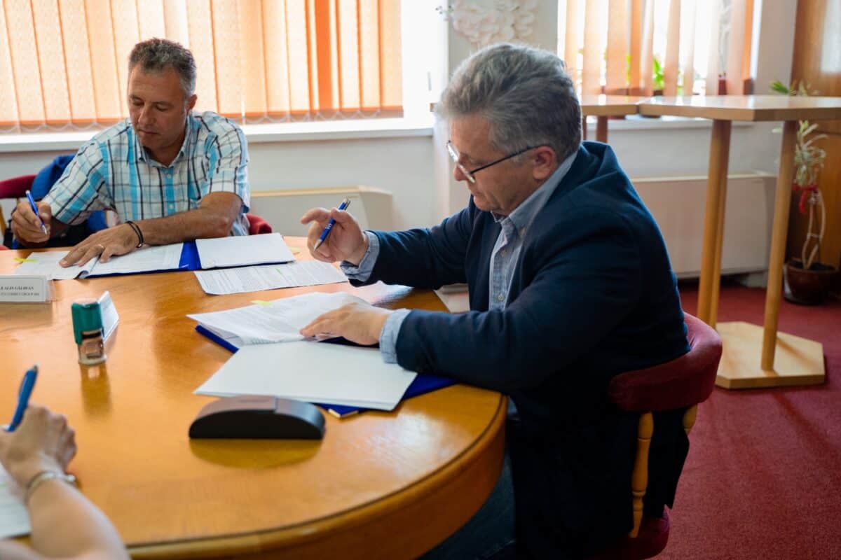 primăria mediaș a semnat contractul pentru centru social comunitar de agrement și sport