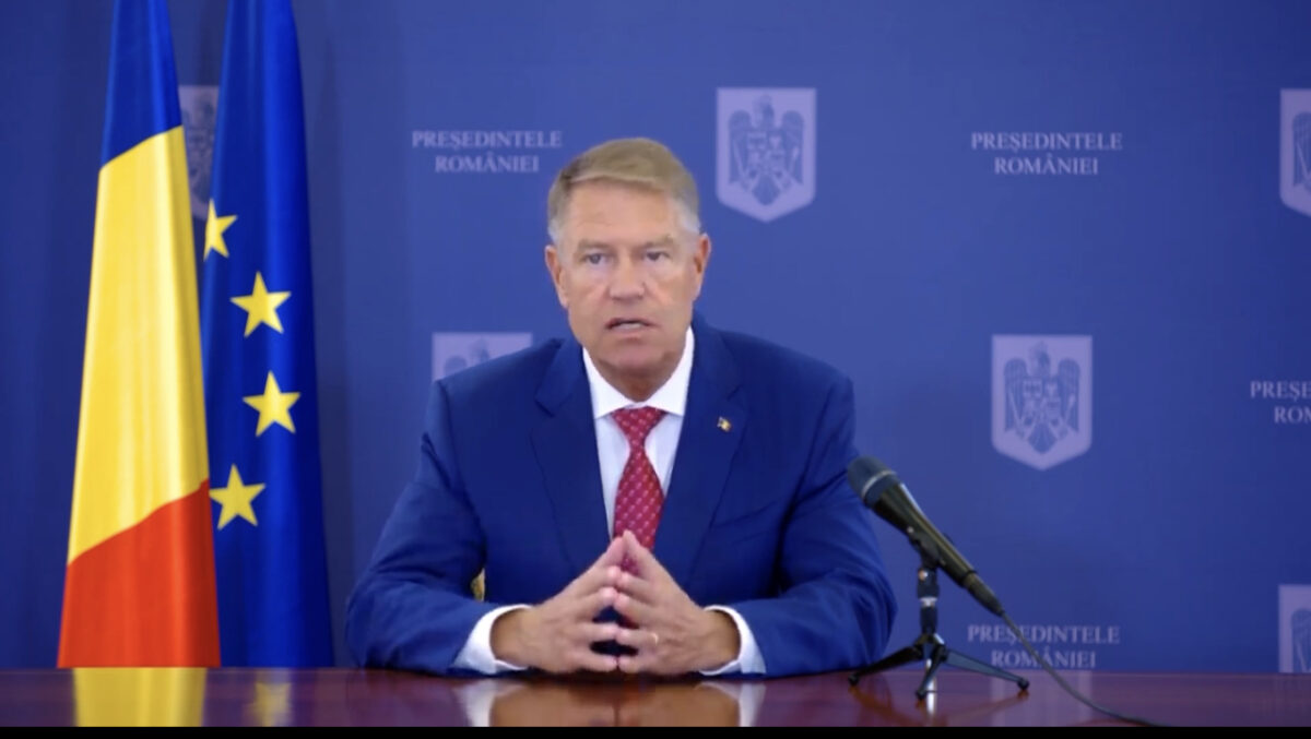 Iohannis a vorbit cu Rafila despre evoluția pandemiei – "Nu se gândește la restricții, ci doar la recomandări"