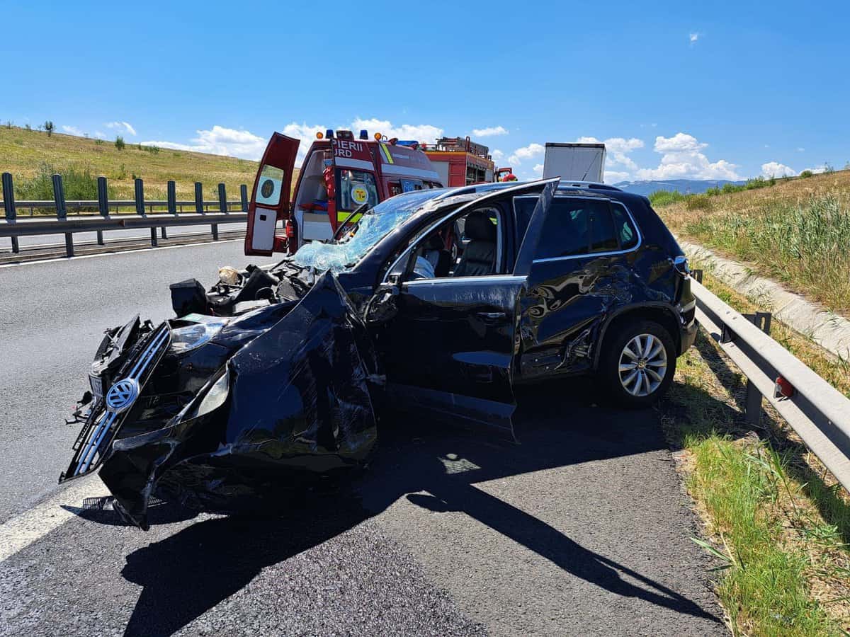 update foto: accident pe autostrada a1 între cunța și săliște - cinci persoane rănite