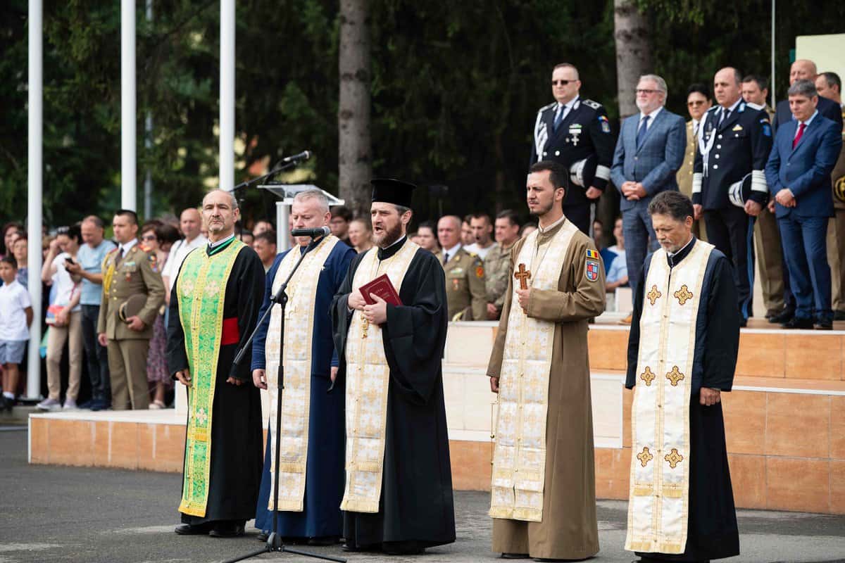 FOTO VIDEO Momente emoționante la AFT Sibiu - “Avem o nouă generație de ofițeri - Pășesc pe primele trepte ale carierei militare”