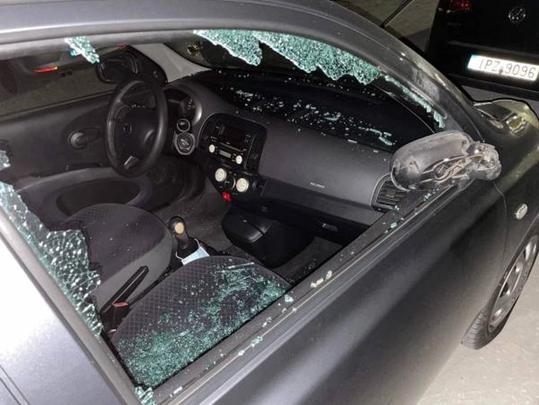 foto turist român dat în urmărire de poliția din grecia - a spart geamurile unui autoturism