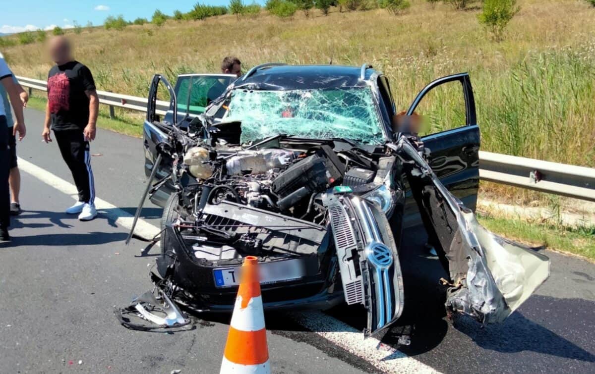 update foto: accident pe autostrada a1 între cunța și săliște - cinci persoane rănite