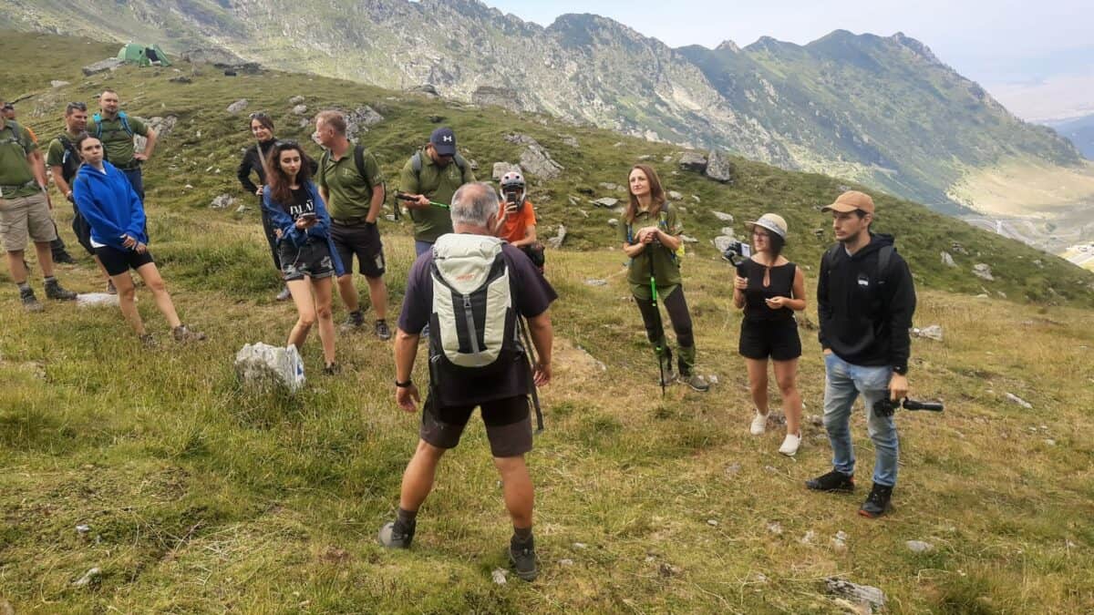 experiența primei drumeții în munții făgăraș - bocancii de munte sunt ”musai”