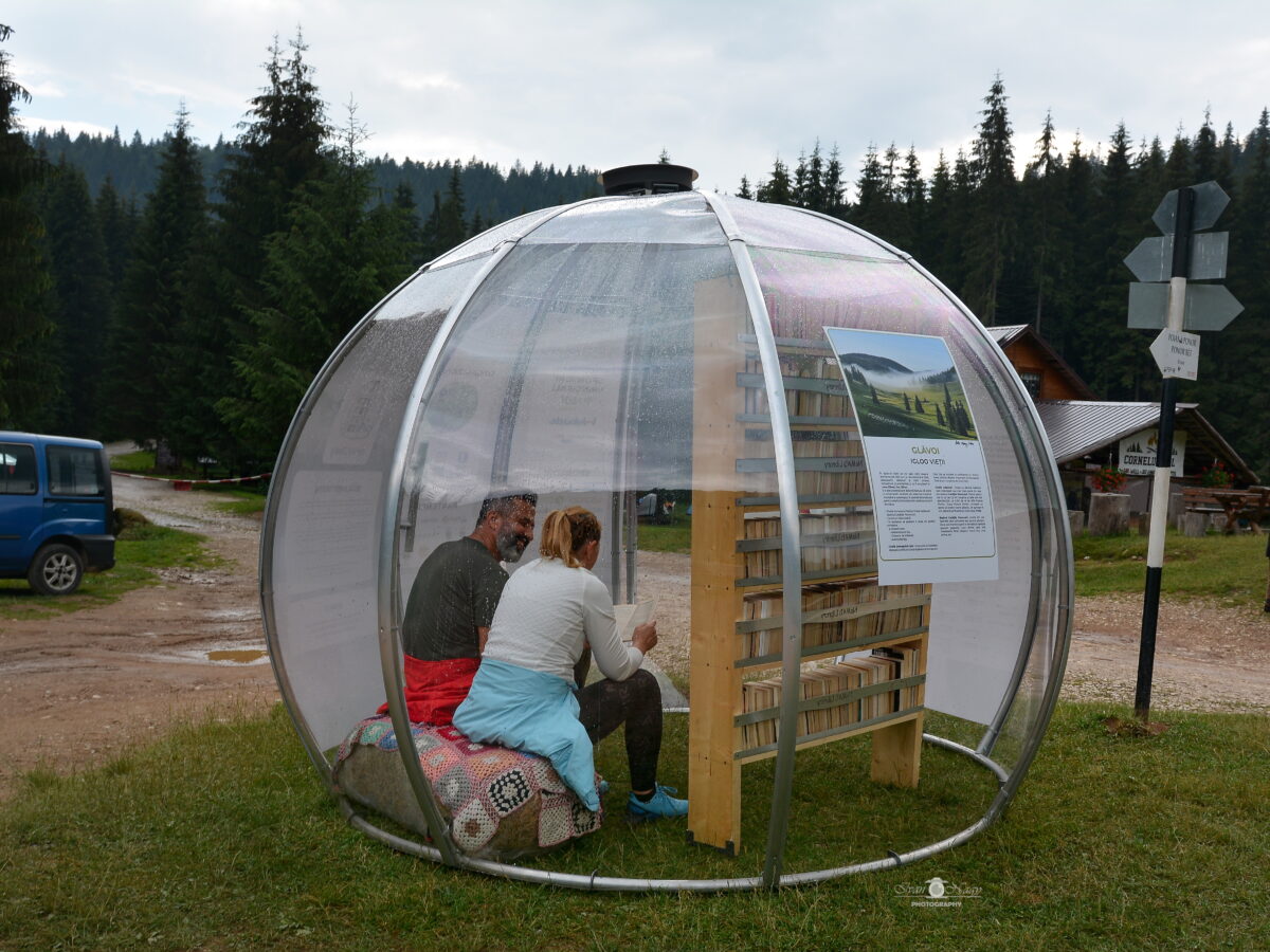 foto: bibliotecă mobilă amplasată la bâlea lac - va fi ”igloo-ul ideilor și inovațiilor”