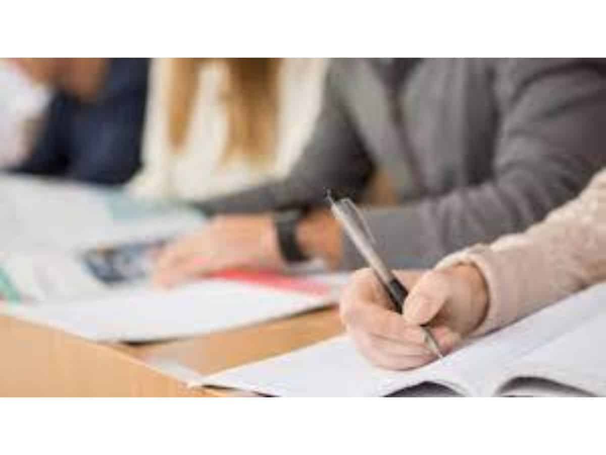aproape 4.000 de elevi din sibiu susțin luni prima simulare a examenului de evaluare națională