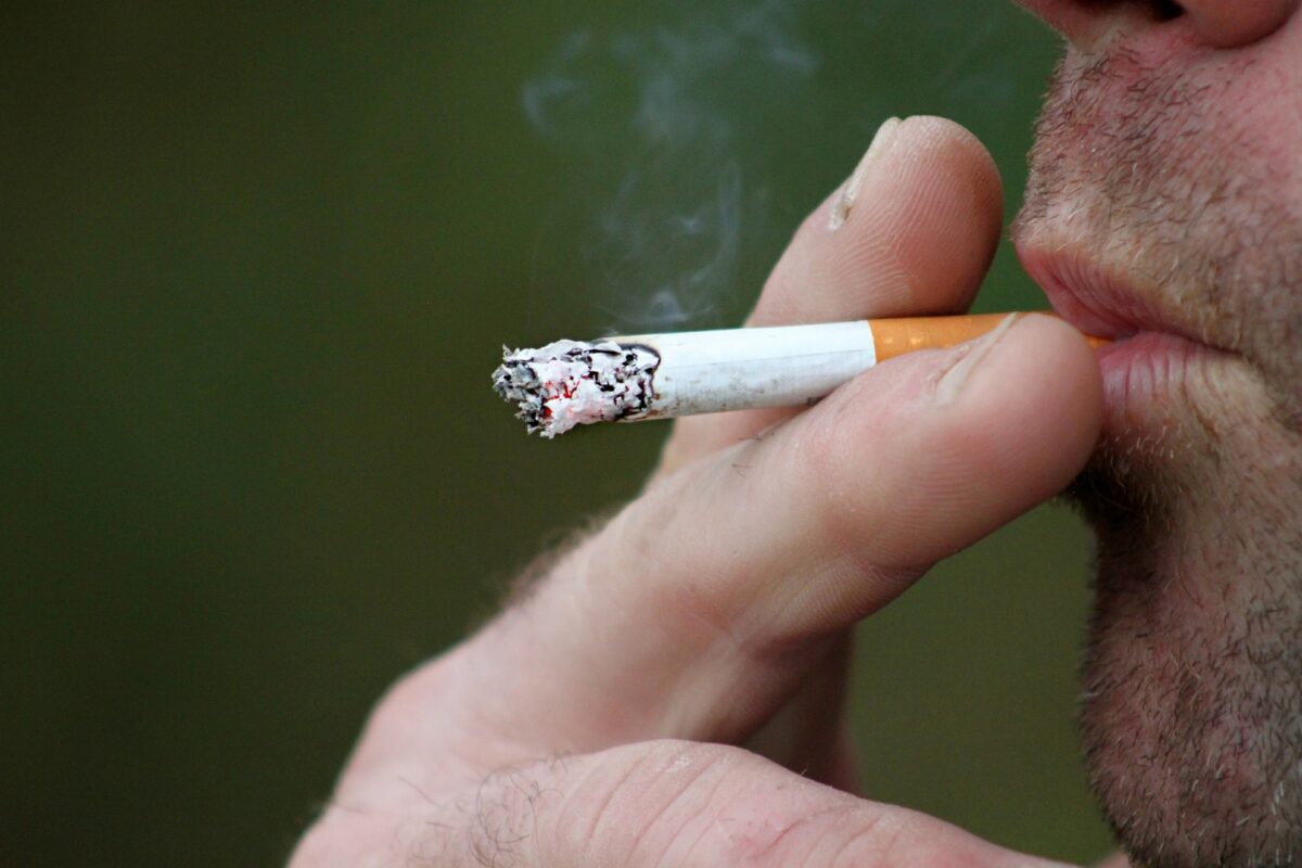 tutunul și alcoolul se scumpesc - 60 de bani în plus la un pachet de țigări