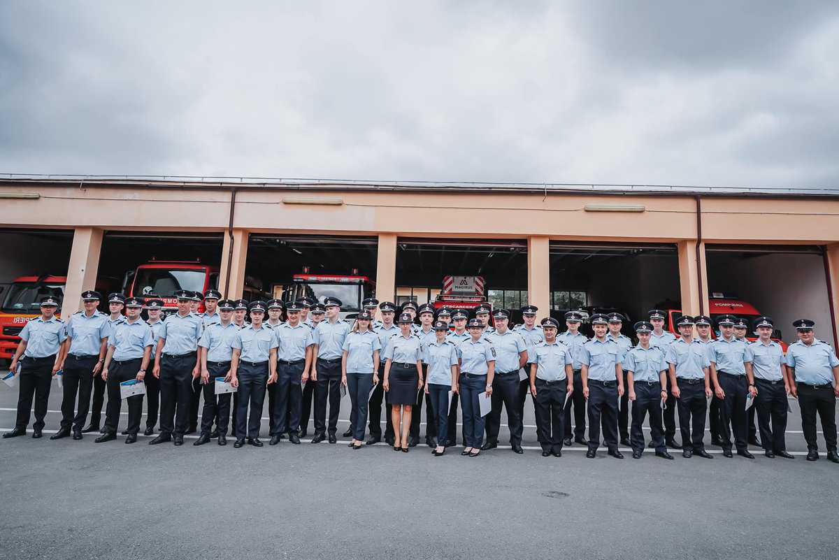 foto emoții la isu sibiu: zeci de cadre militare au fost înaintate în grad