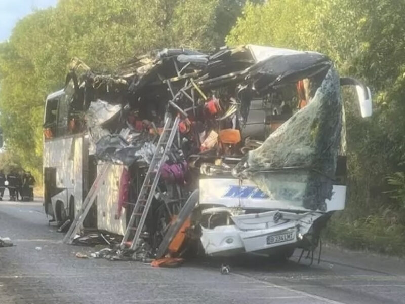 autocar plin cu români implicat într-un accident în bulgaria - patru oameni au murit