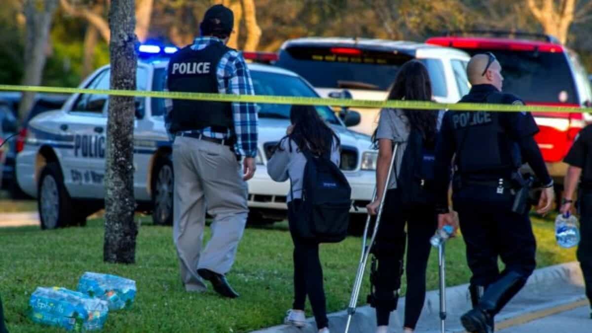 atac armat în florida - cel puțin șapte persoane sunt rănite