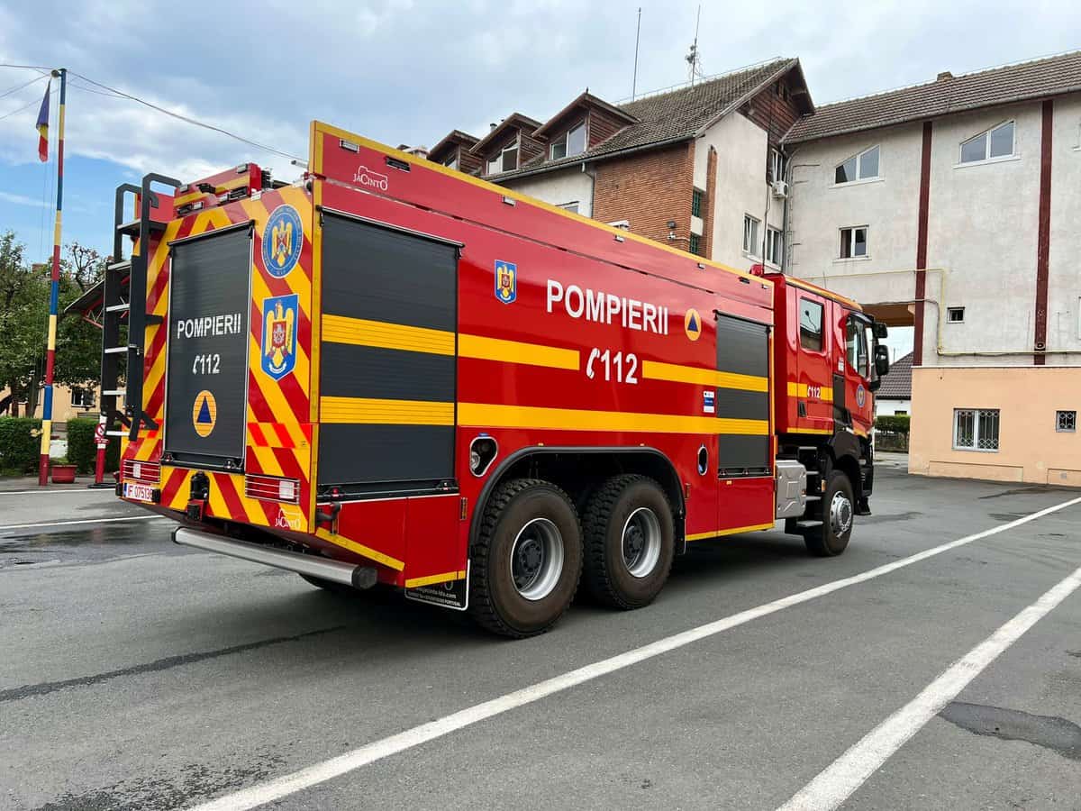 pompierii sibieni au o autospecială nouă pentru stingerea incendiilor - este cea mai performantă din românia
