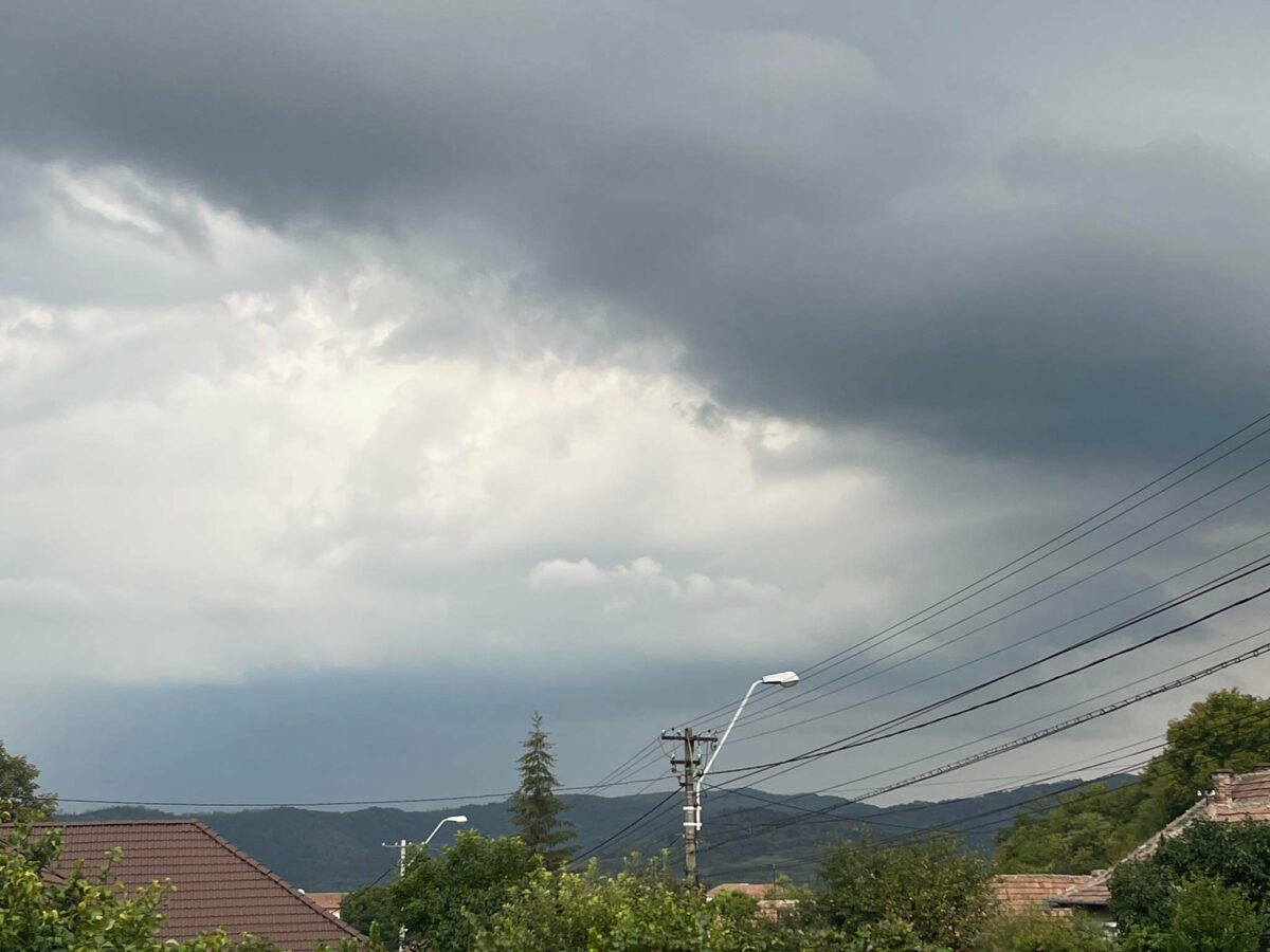 vreme frumoasă sâmbătă în transilvania – sunt posibile ploi în partea a doua a zilei